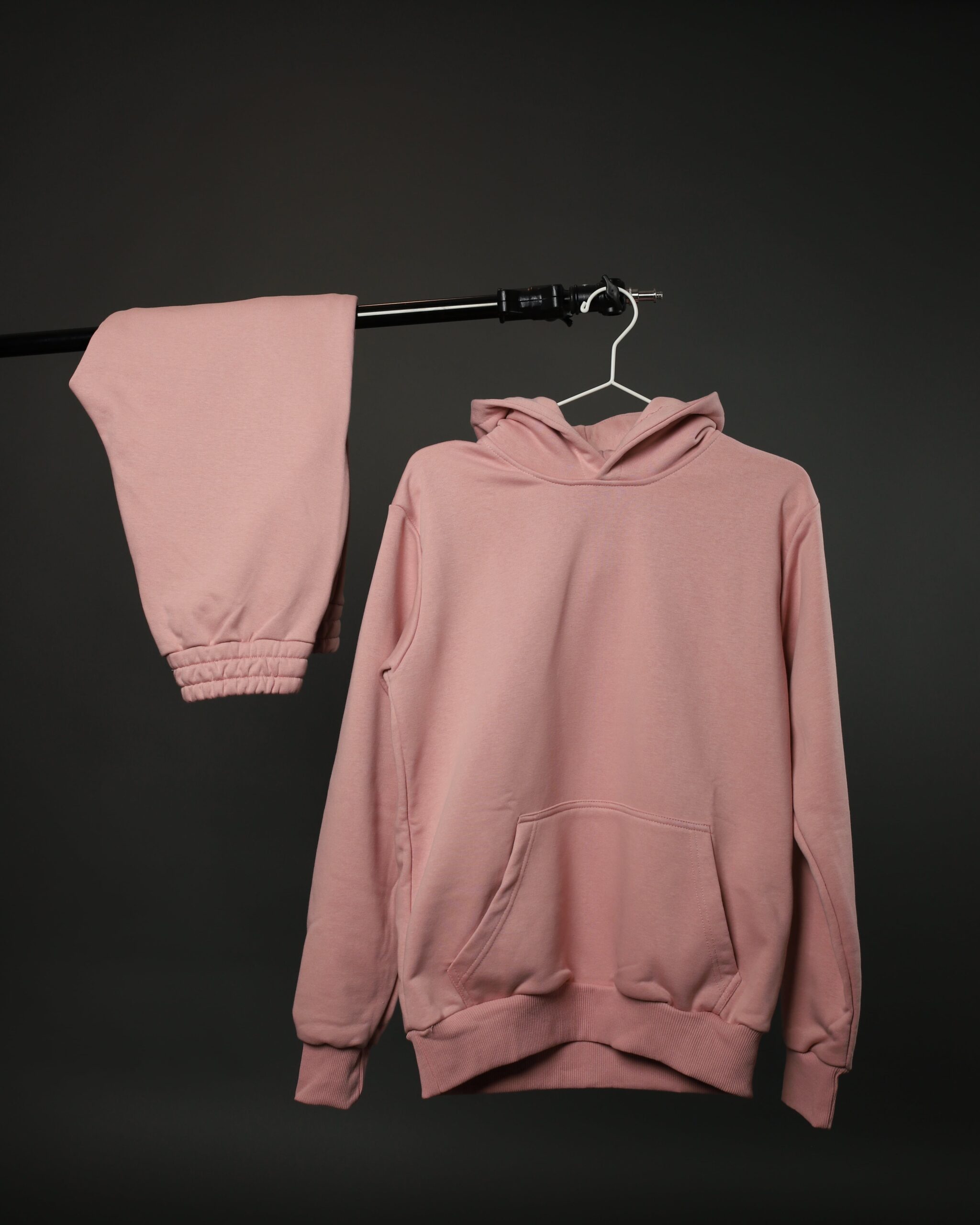 Komplet trenerka za žene u roze boji